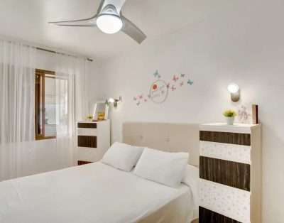 Apartamento ‘Esther Dream Bungallow’ con piscina, Wi-Fi, A/C, terraza y jardín